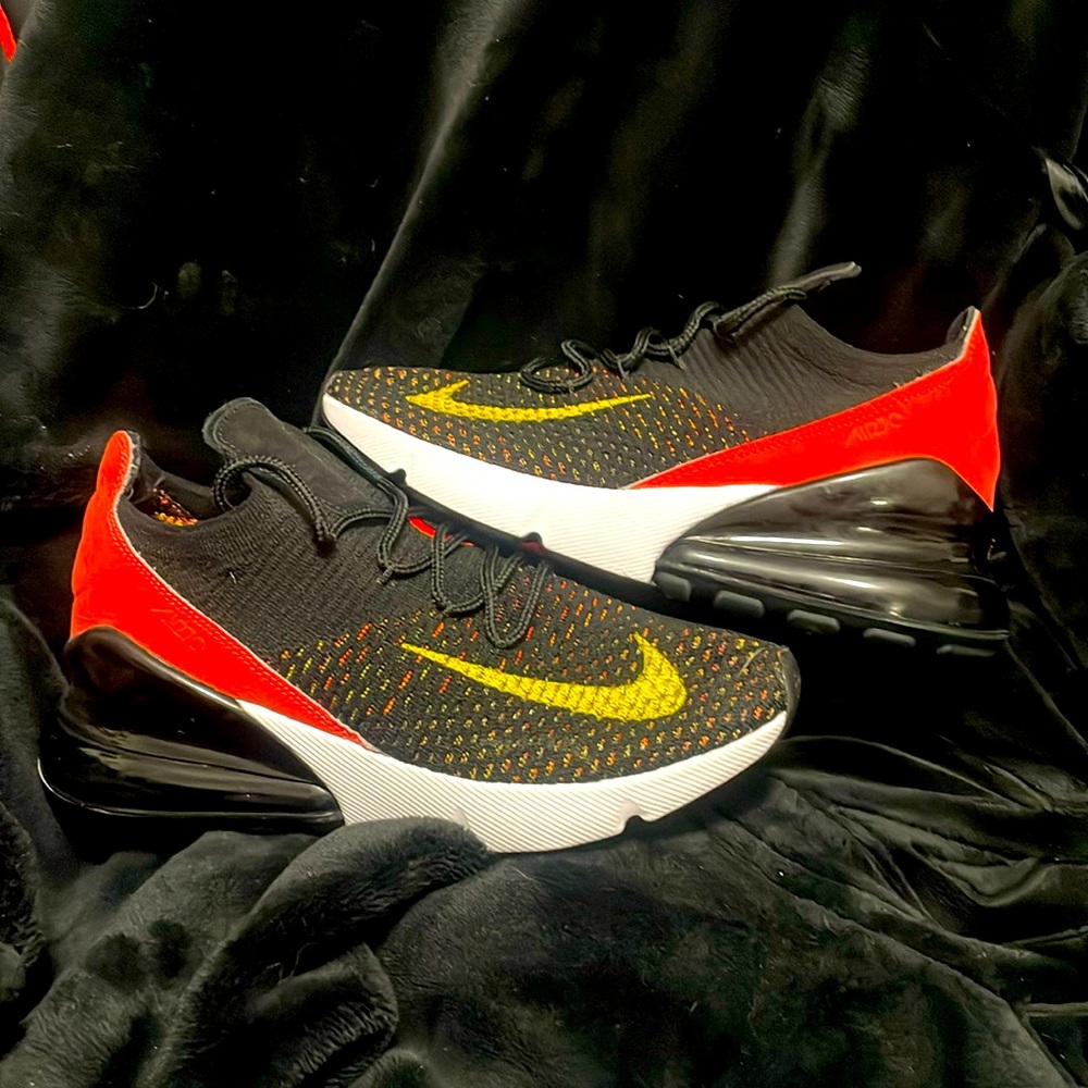 Women’s Nike Air Max 270